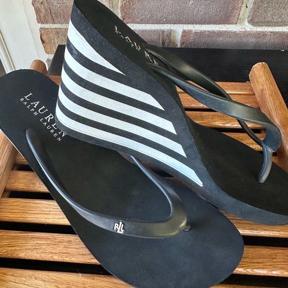 Ralph Lauren women’s wedge sandals - Picture 4 of 13